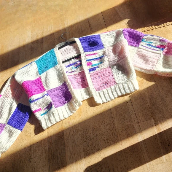 Crochet patchwork cardigan sweater - Picture 3 of 6